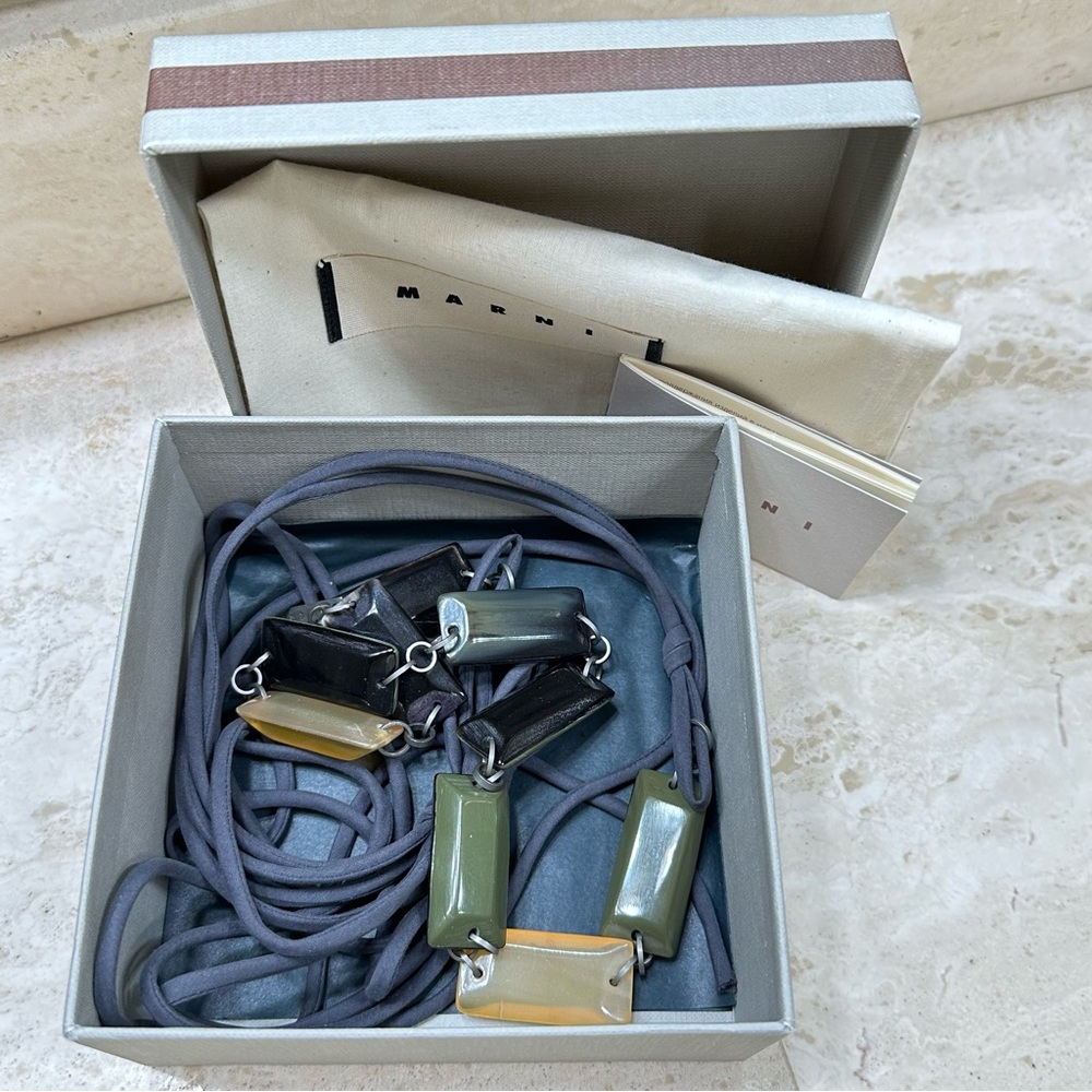 MARNI Rectangular Link Necklace🌸 - Picture 5 of 7